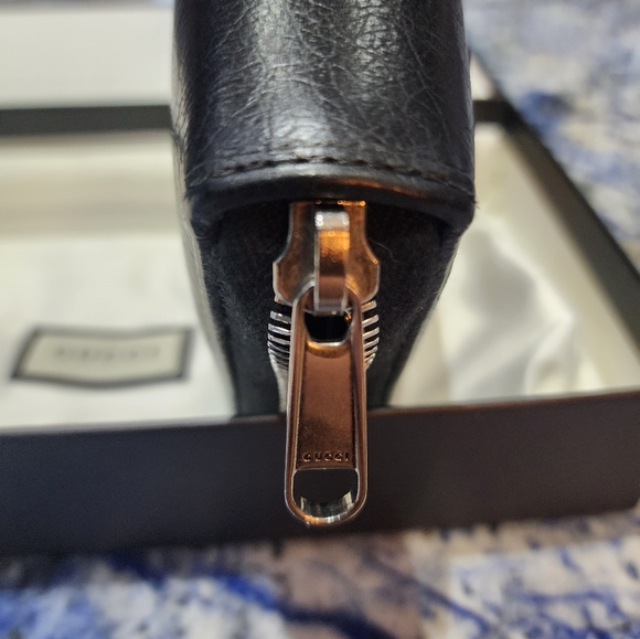 Gucci Morpheus Zip Around Wallet - Picture 4 of 8